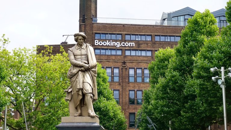 Revolutionizing Convenience: The Rise of Booking Services